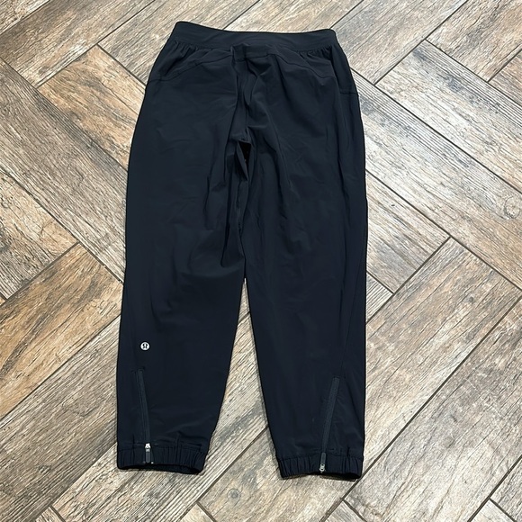 Lululemon Adapted State High-Rise Cropped Jogger black 4 - Picture 5 of 6
